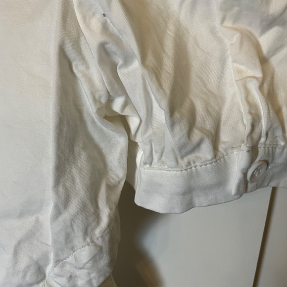 Cropped white cotton shirt with colorful buttons and heart shaped cut-out xs/s - Picture 6 of 7